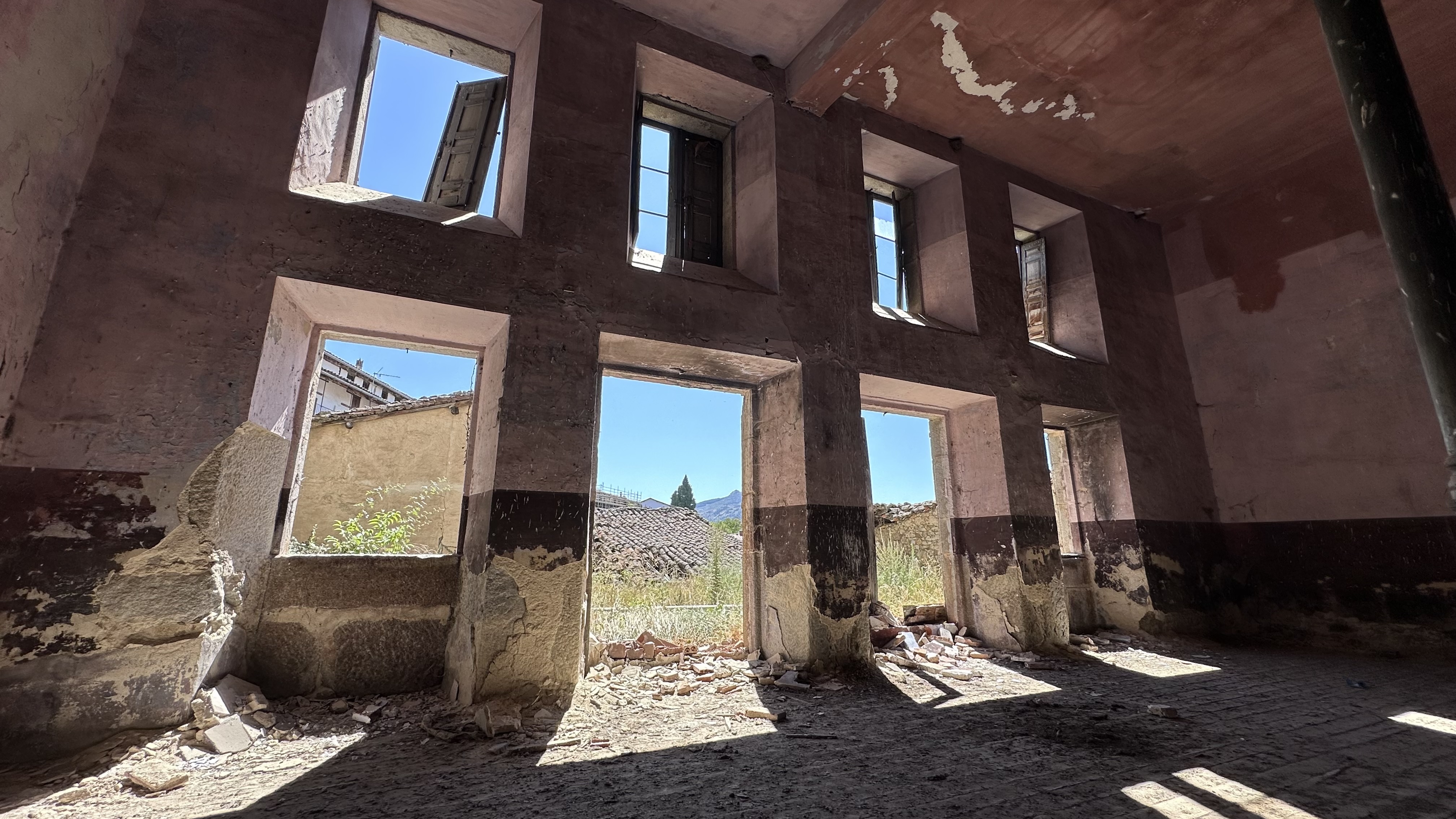 Alternate 2026 theatre view at Casino Mayor